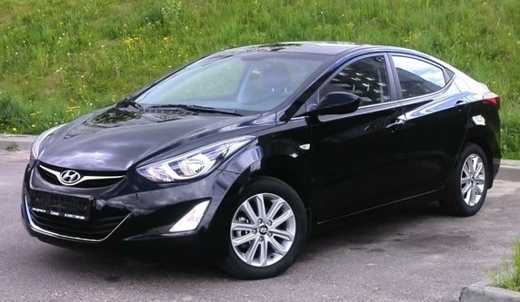 Hyundai Elantra AT